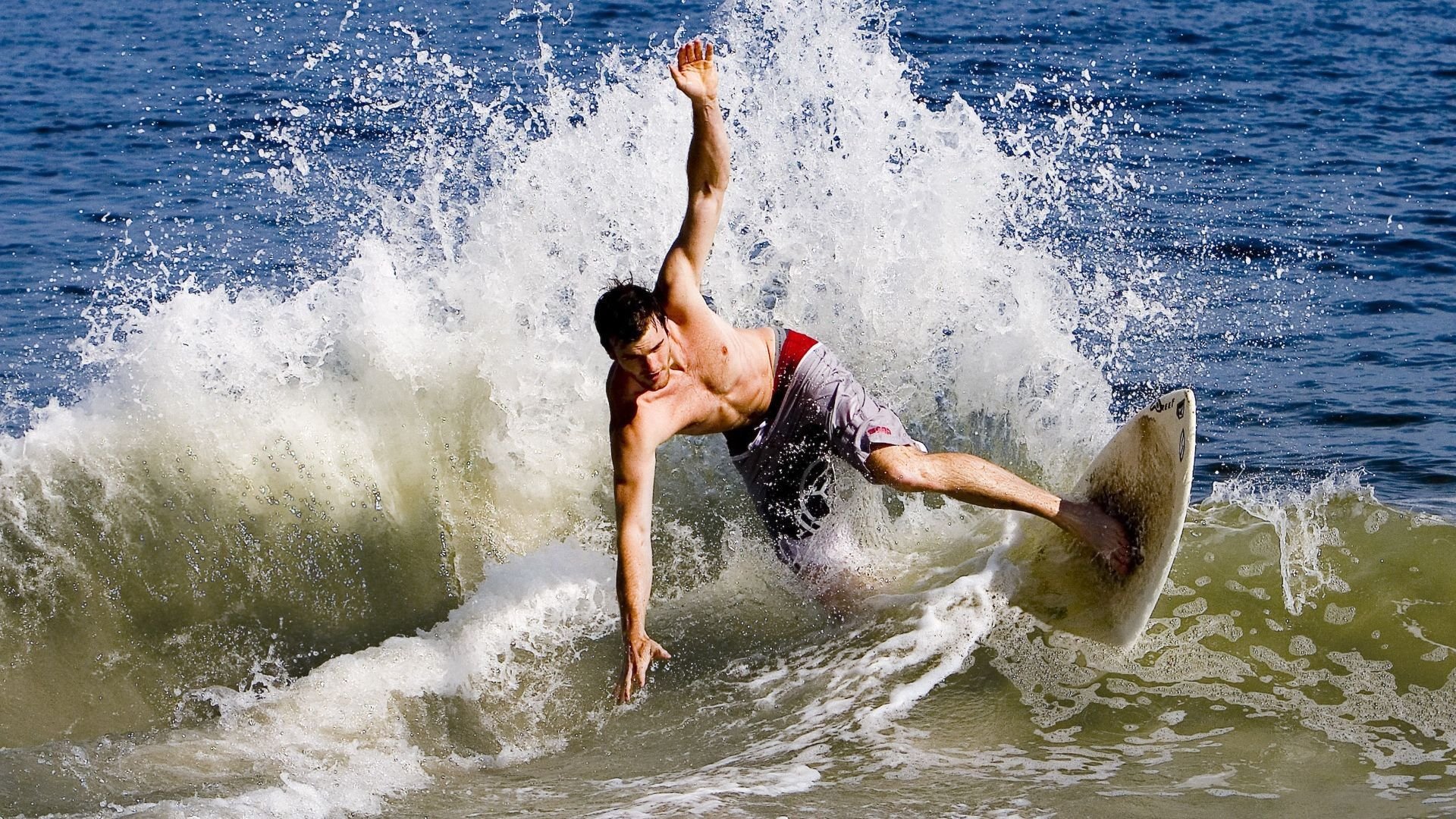 水下足球盛典，海底世界的运动狂欢，水下足球介绍